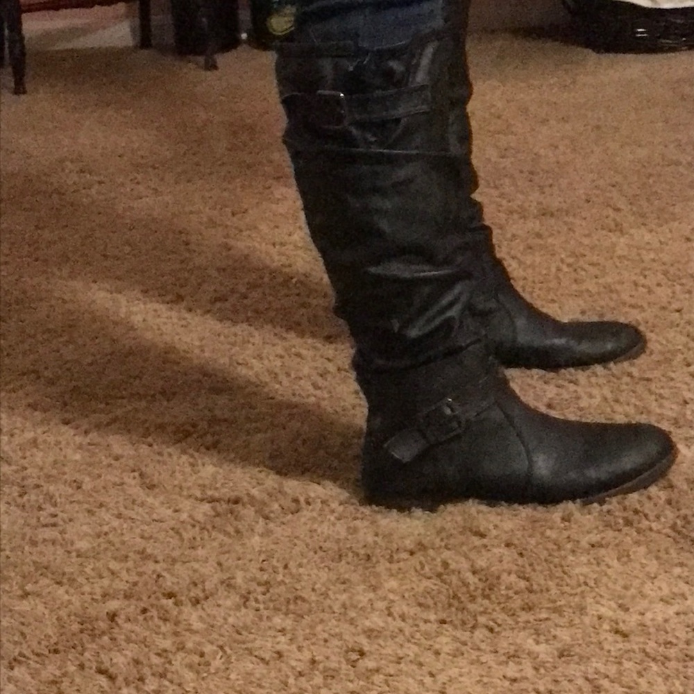 Boots - Picture 5 of 5
